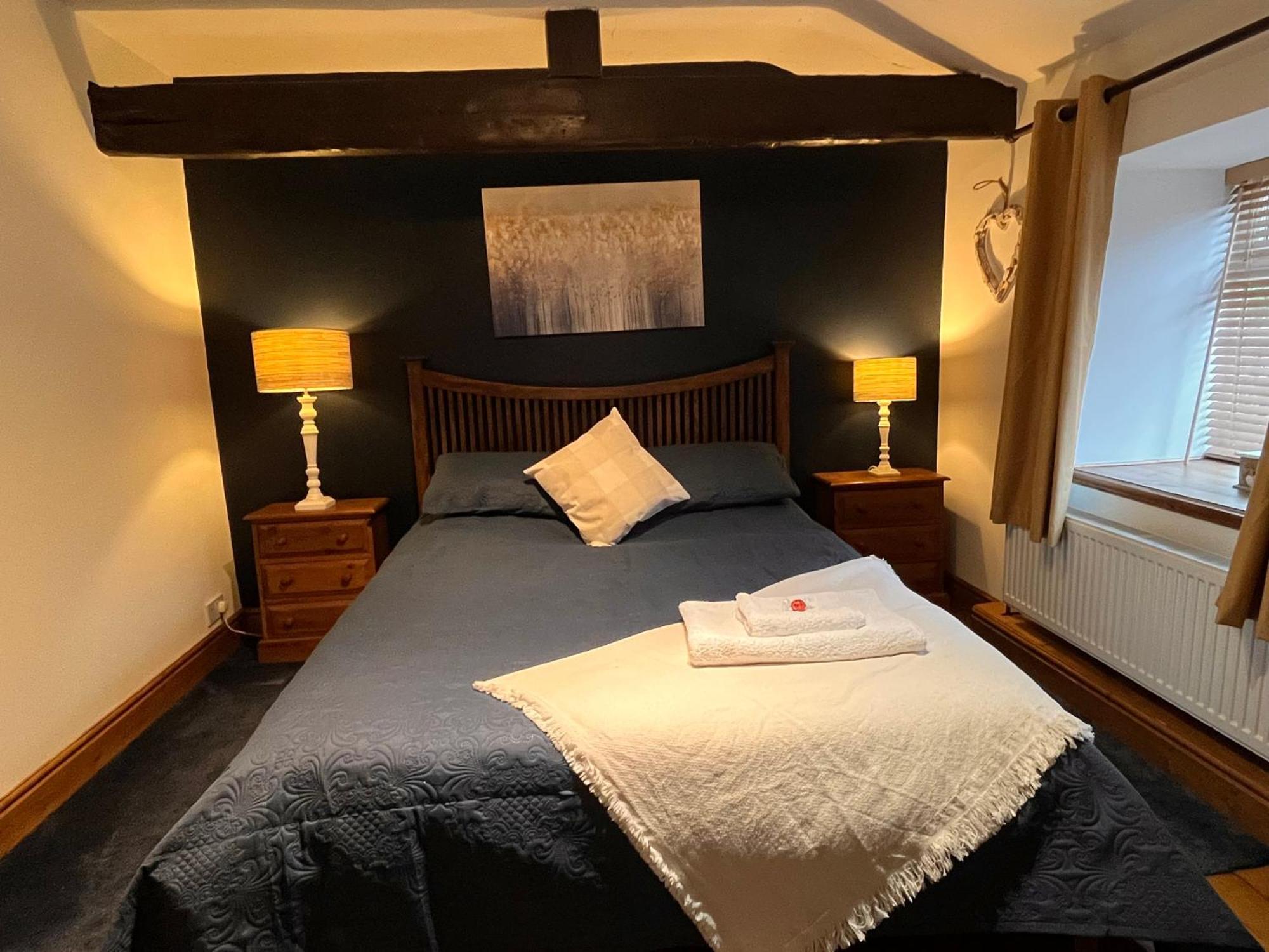 The Annexe Apartment Winterbourne Bagian luar foto